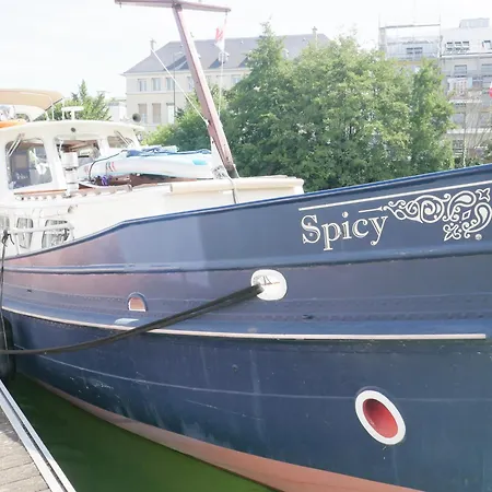Spicy - Sejour Insolite Sur La Marne Meaux Exterior foto