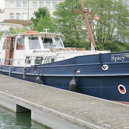 Spicy - Sejour Insolite Sur La Marne Meaux Exterior foto